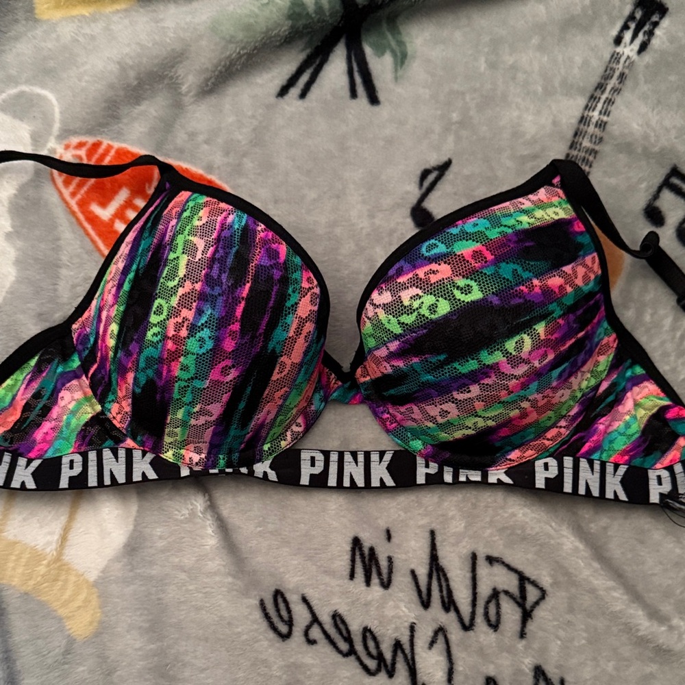 PINK Victoria's Secret Multicolor Leopard Bra